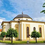 Historical House In The Center With Parking Apartman Lőcse