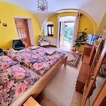 Historical House In The Center With Parking Appartamento *