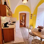 Historical House In The Center With Parking *