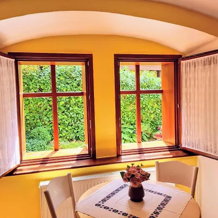Apartment Historical House In The Center With Parking Levoca