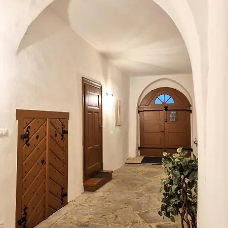 Apartment Historical House In The Center With Parking Levoca